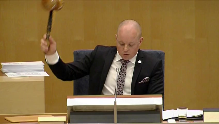 Stillbild från debatten i kammaren