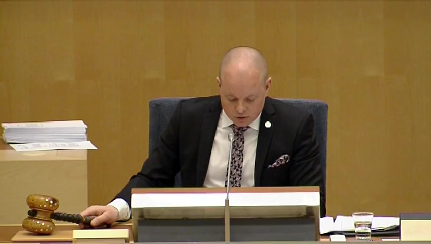 Stillbild från debatten i kammaren