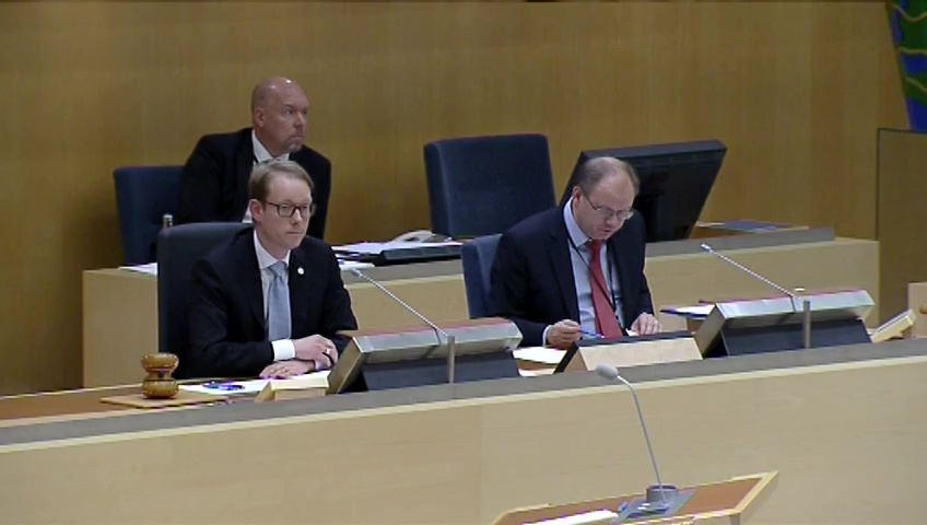 Stillbild från debatten i kammaren