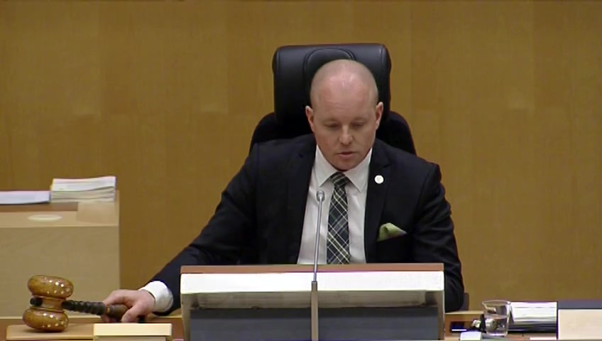 Stillbild från debatten i kammaren