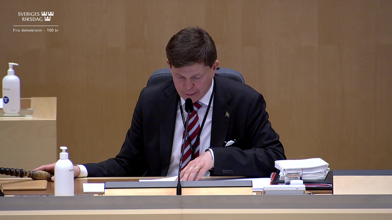 Stillbild från debatten i kammaren