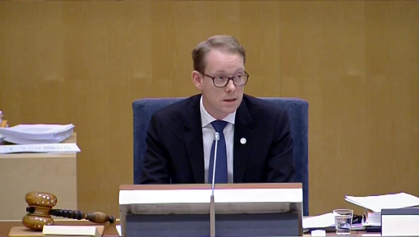 Stillbild från debatten i kammaren