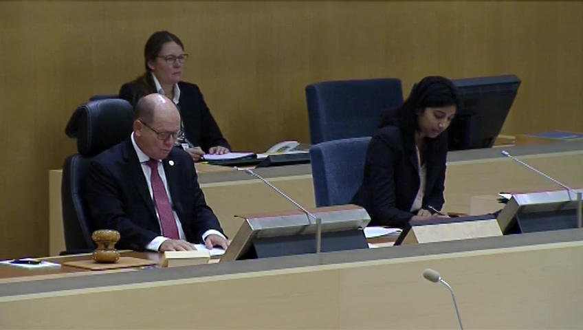Stillbild från debatten i kammaren
