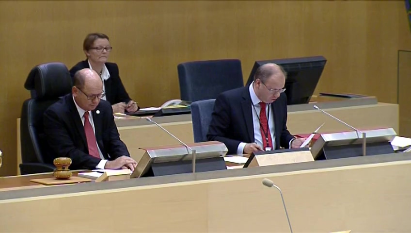 Stillbild från debatten i kammaren