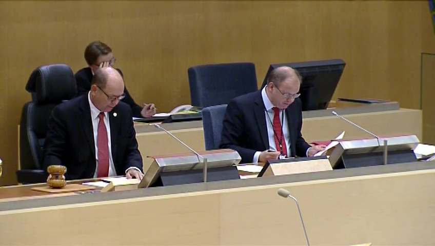 Stillbild från debatten i kammaren