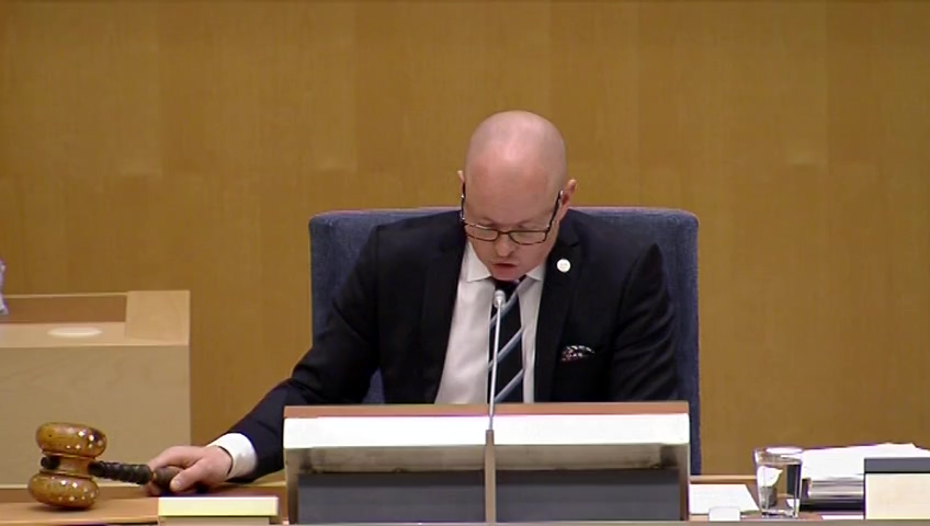Stillbild från debatten i kammaren