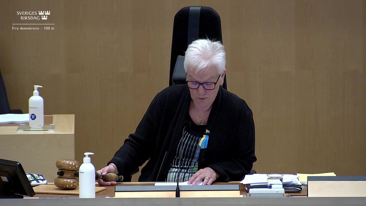 Stillbild från debatten i kammaren