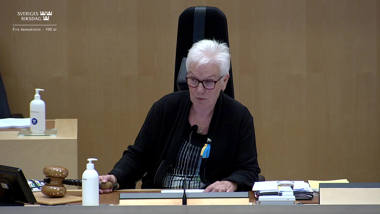 Stillbild från debatten i kammaren