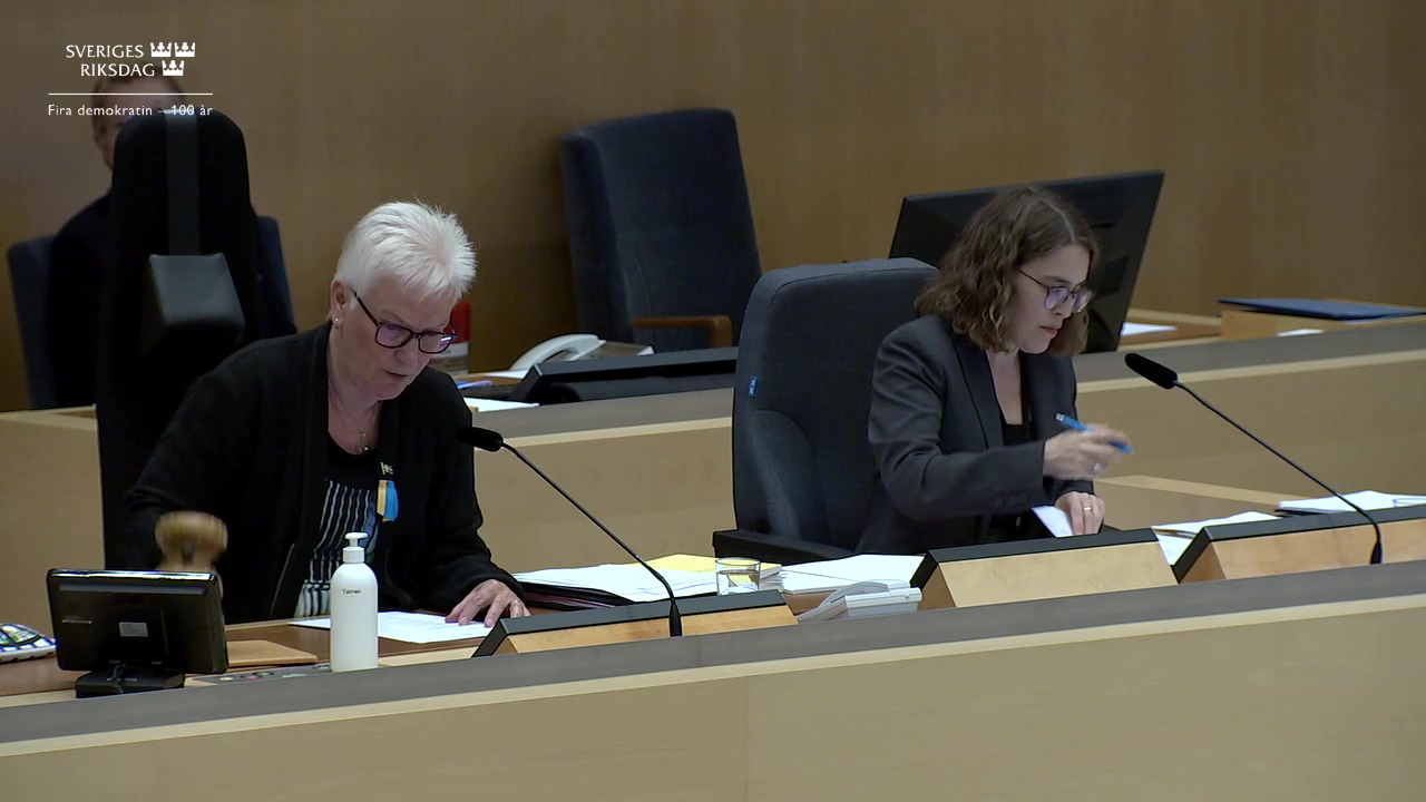Stillbild från debatten i kammaren