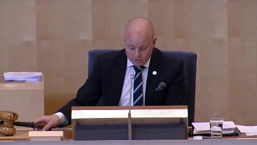 Stillbild från debatten i kammaren