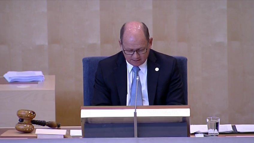 Stillbild från debatten i kammaren