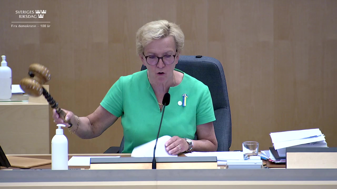 Stillbild från debatten i kammaren