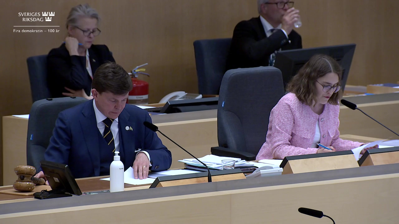 Stillbild från debatten i kammaren