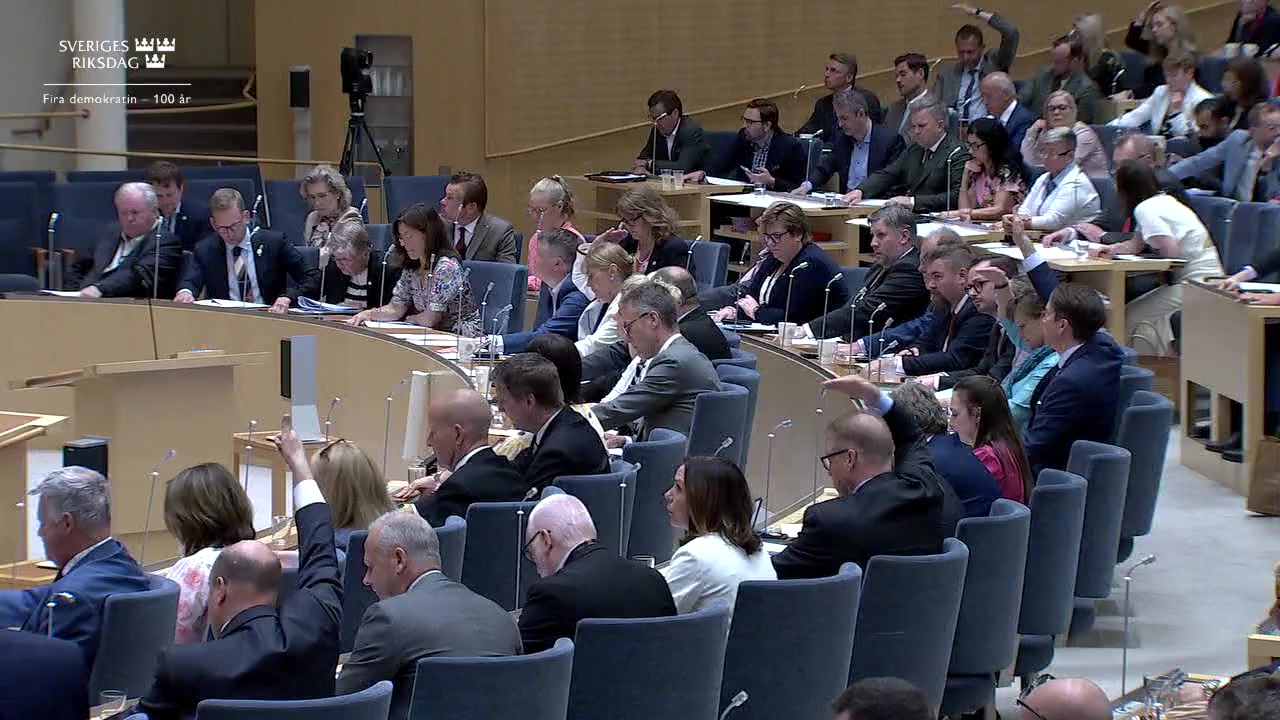 Stillbild från debatten i kammaren