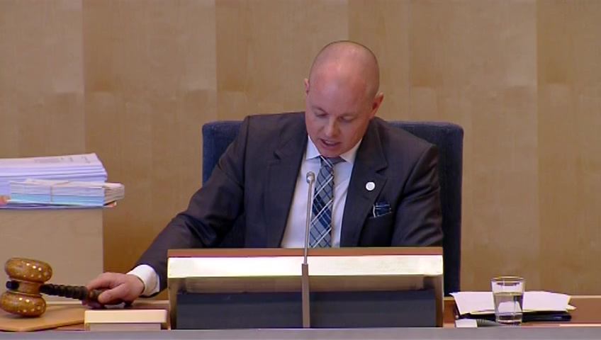 Stillbild från debatten i kammaren