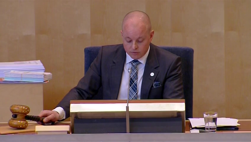 Stillbild från debatten i kammaren