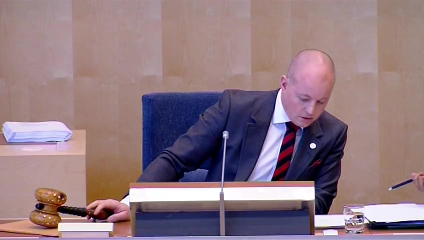 Stillbild från debatten i kammaren