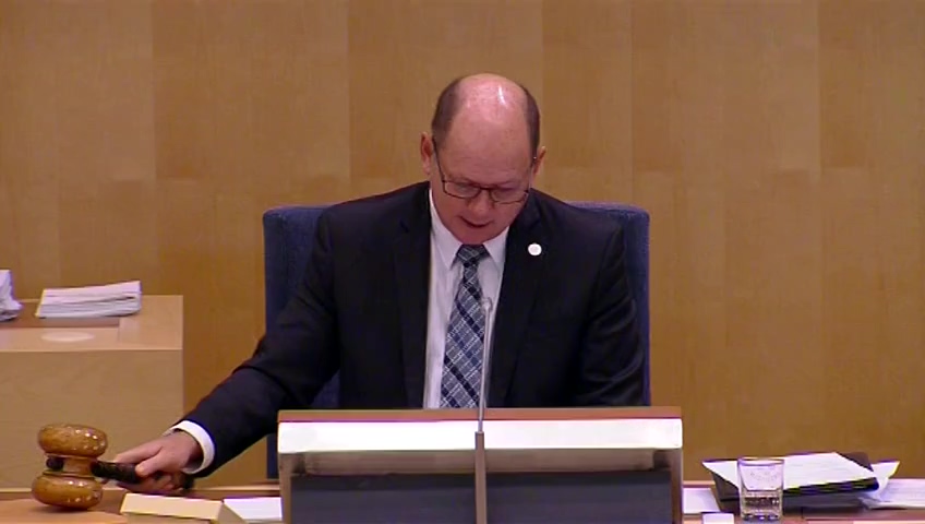 Stillbild från debatten i kammaren