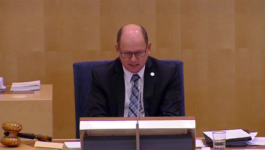 Stillbild från debatten i kammaren