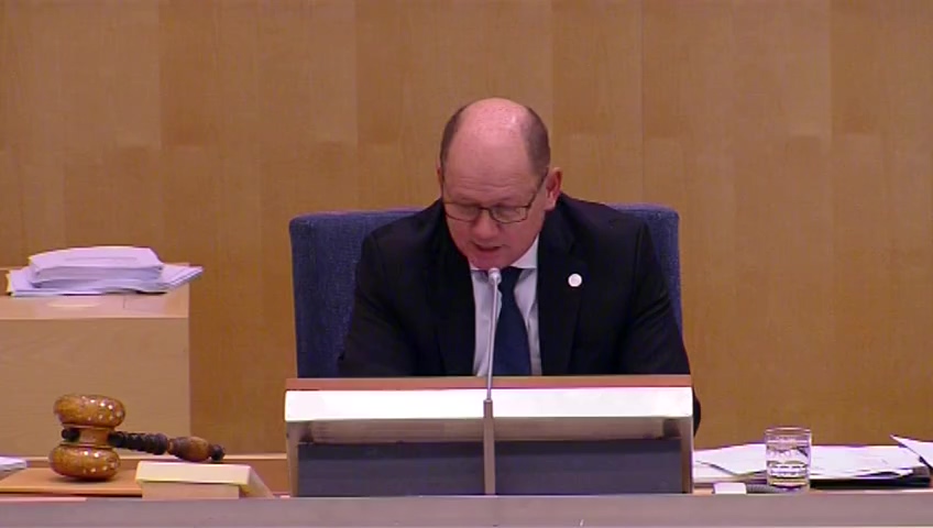 Stillbild från debatten i kammaren