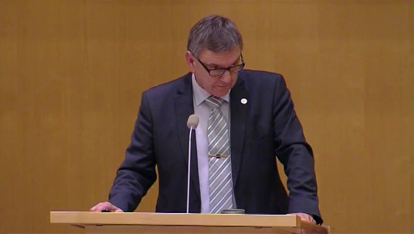Stillbild från Debatt om förslag: Riksrevisionens rapporter under 2014 om regeringens och Försvarsmaktens genomförande av riksdagens beslut om försvaret