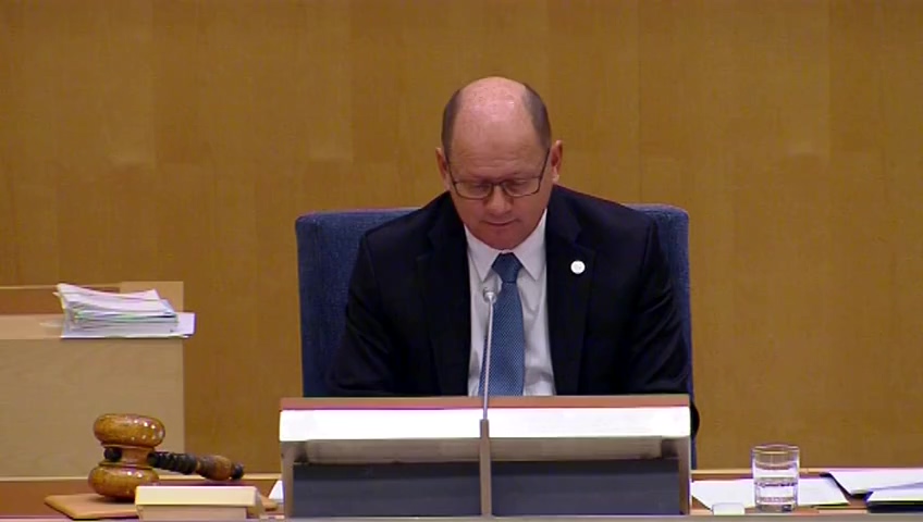 Stillbild från debatten i kammaren