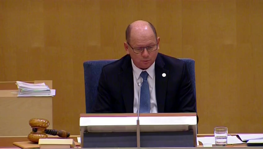 Stillbild från debatten i kammaren