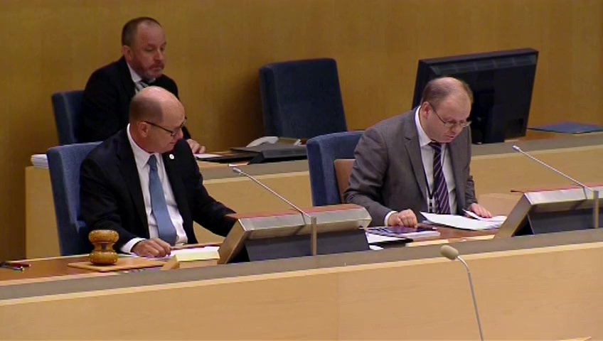 Stillbild från debatten i kammaren