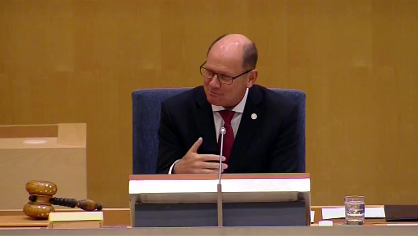 Stillbild från debatten i kammaren