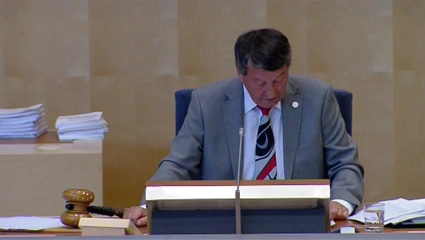 Stillbild från debatten i kammaren
