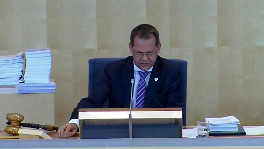 Stillbild från debatten i kammaren