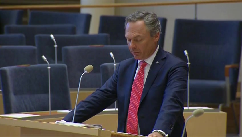 Stillbild från Interpellationsdebatt: En nationell strategi för MOOC