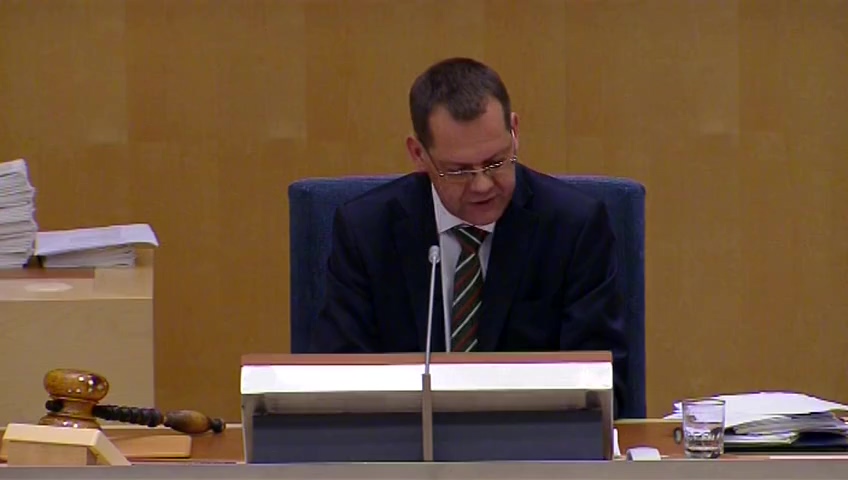 Stillbild från debatten i kammaren