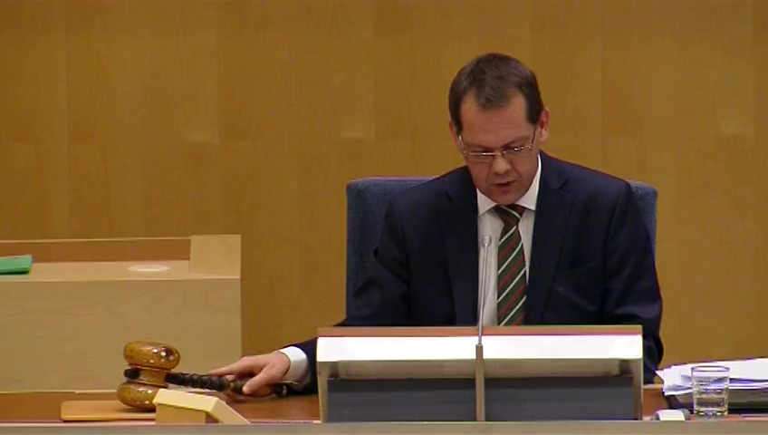 Stillbild från debatten i kammaren