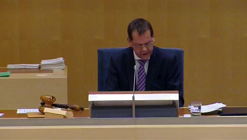 Stillbild från debatten i kammaren
