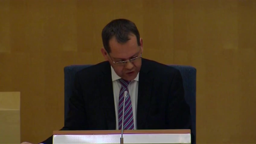 Stillbild från debatten i kammaren