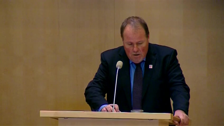 Stillbild från debatten i kammaren