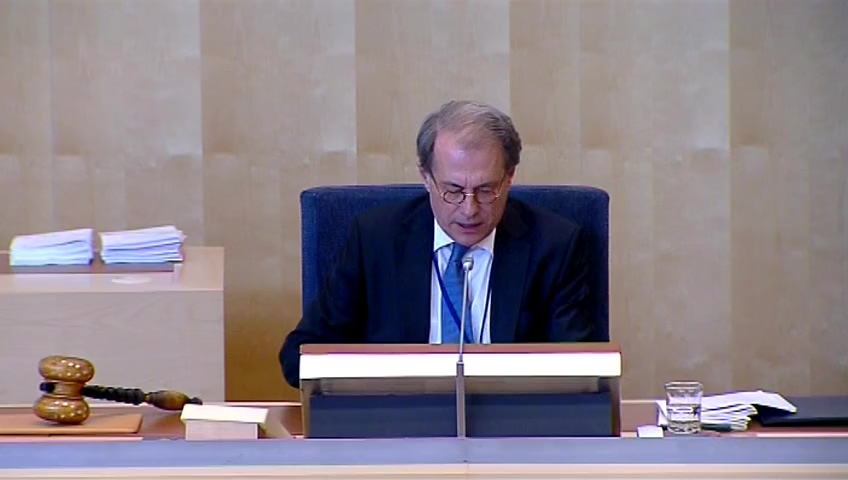Stillbild från debatten i kammaren