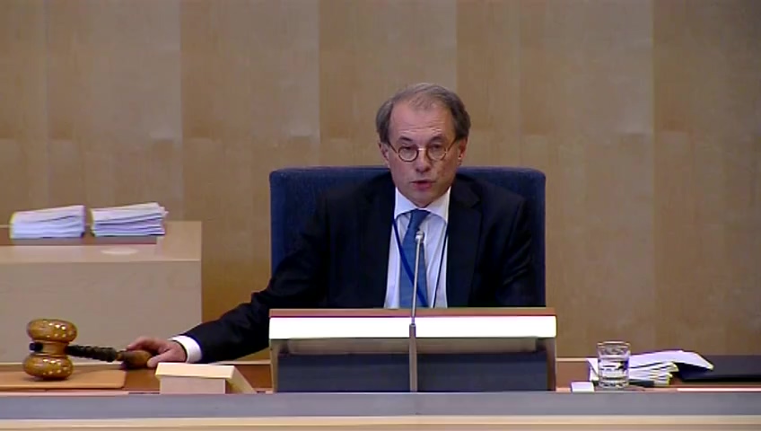 Stillbild från debatten i kammaren