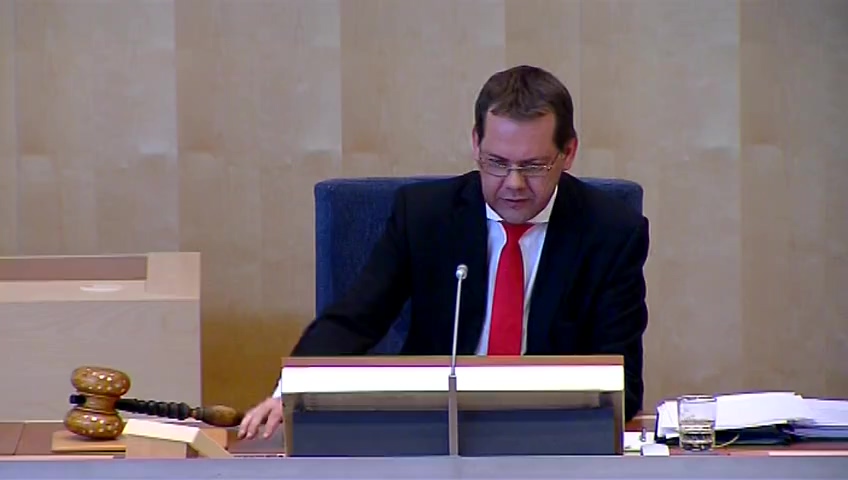 Stillbild från debatten i kammaren
