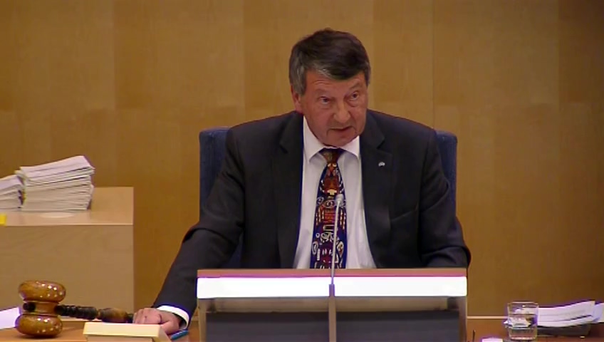 Stillbild från debatten i kammaren