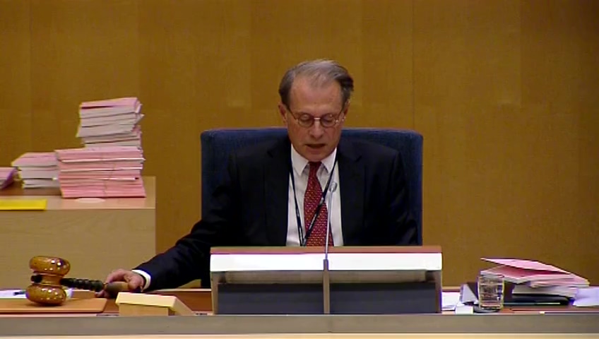 Stillbild från debatten i kammaren