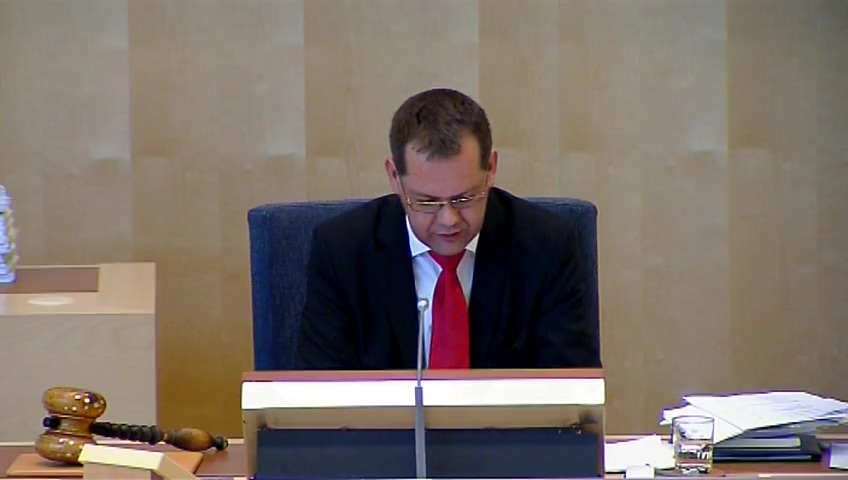 Stillbild från debatten i kammaren