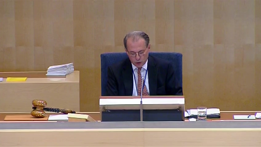 Stillbild från debatten i kammaren