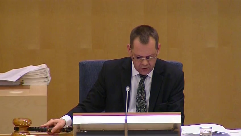 Stillbild från debatten i kammaren