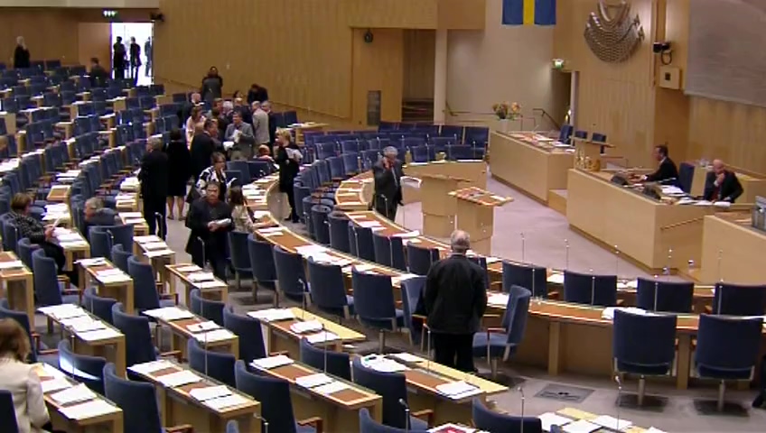 Stillbild från Debatt om förslag: Nedrustning, icke-spridning och konventionell rustningskontroll samt Sveriges tillträde till konventionen om klusterammunition