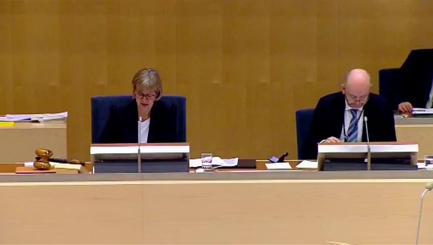 Stillbild från debatten i kammaren
