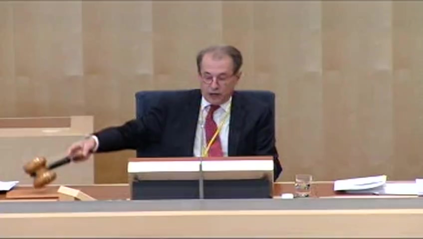 Stillbild från debatten i kammaren