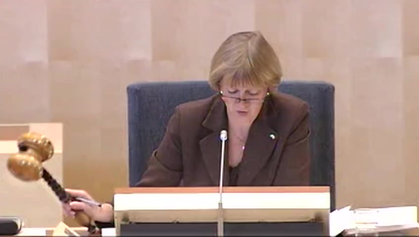 Stillbild från debatten i kammaren