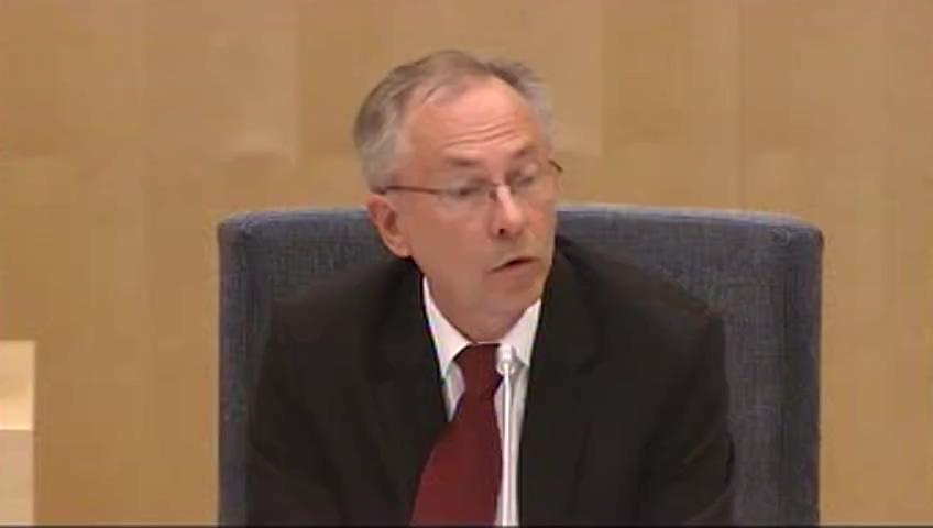 Stillbild från debatten i kammaren
